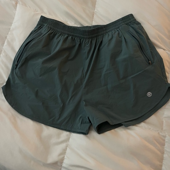 Workout shorts by gradual - Picture 1 of 4
